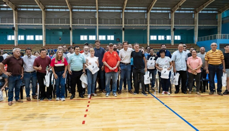 Deporbono7: Misiones afianza políticas de Estado deportiva y apoyo a clubes