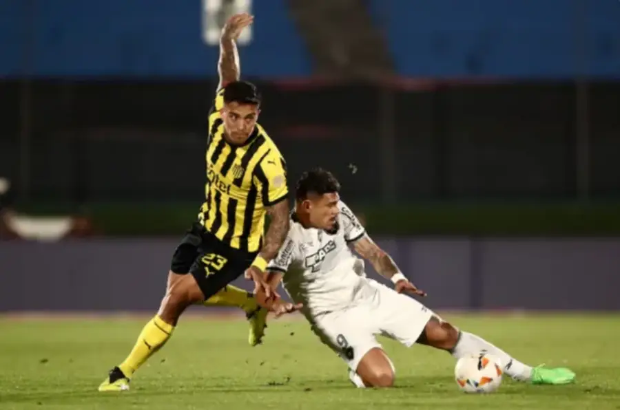 En Uruguay, Peñarol ganó 3 a 1 pero Botafogo de Brasil jugará la final de la Copa Libertadores