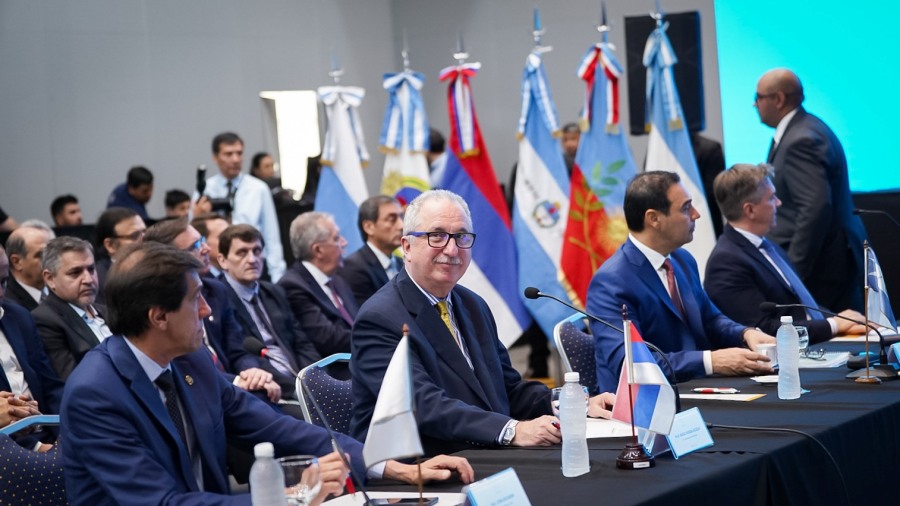 Financiamiento para proyectos estratégicos y PyMes en la agenda de Misiones con BID Invest