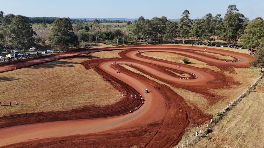 Misionero de Karting en la ciudad de Apóstoles: Con 140 pilotos en pista, la competencia alcanzó niveles de emoción nunca antes vistos