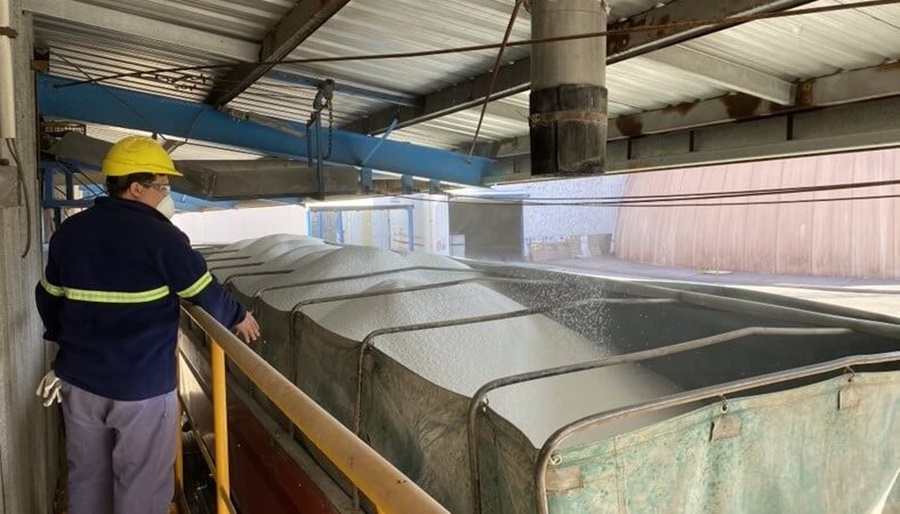 Las importaciones de urea cayeron al nivel más bajo de los últimos siete años