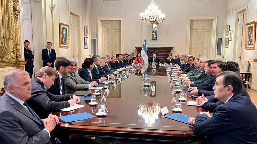 Primera cumbre: Reunión del Presidente Javier Milei con los Gobernadores en la Casa Rosada