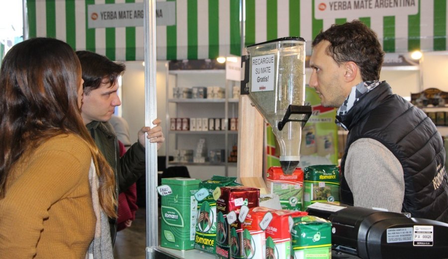 Balance positivo en la segunda jornada de yerba mate en la Feria Caminos y Sabores en predio de La Rural de Palermo