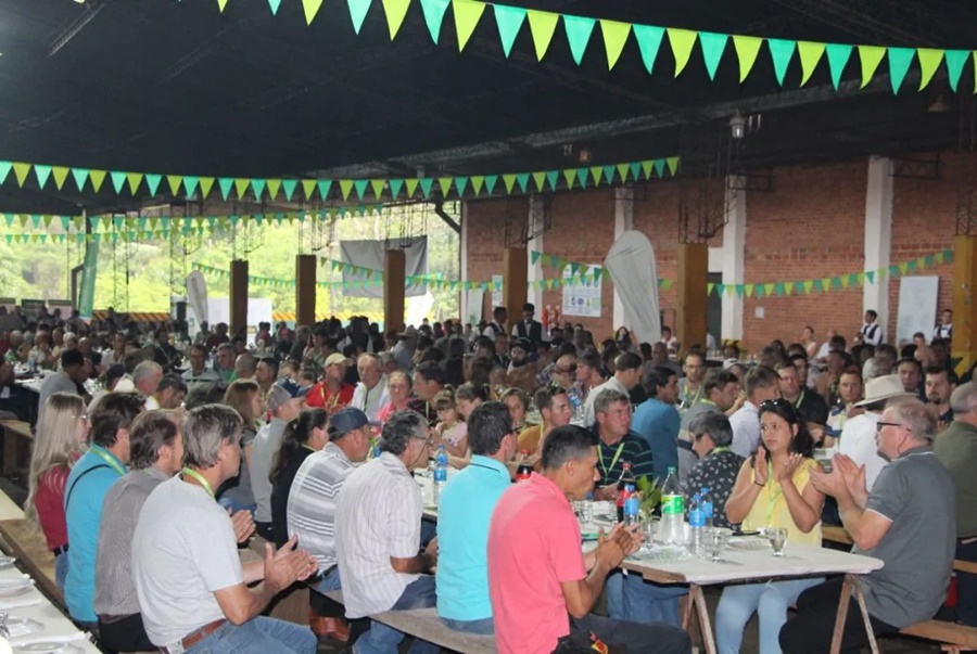 Misiones: La familia yerbatera se volvió a reunir en el Congreso Nacional de la Yerba Mate