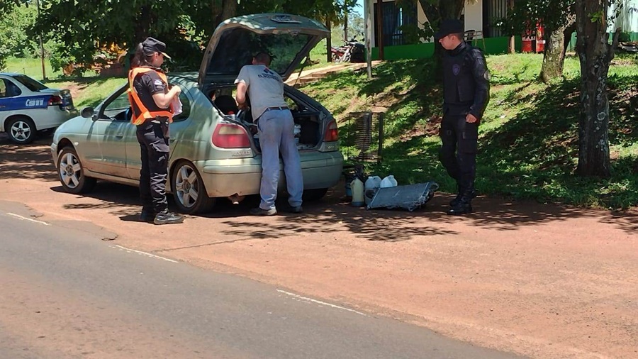 Misiones: Detectaron droga oculta dentro del baúl de un auto y detuvieron al conductor en San José