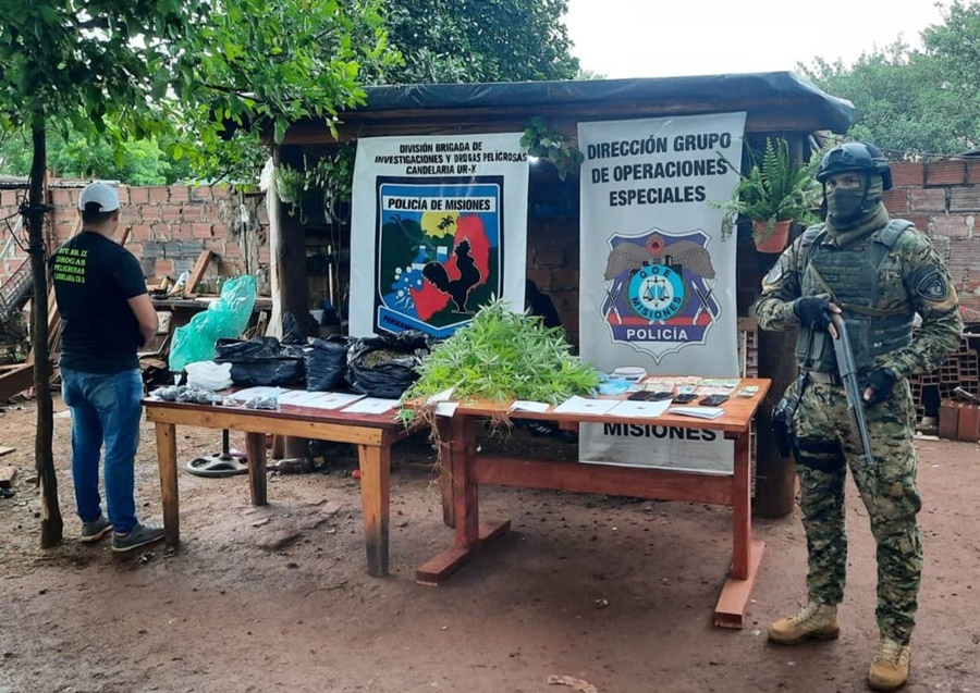 La Policía de Misiones desbarató un "narcokiosco" en Candelaria, hay cuatro detenidos