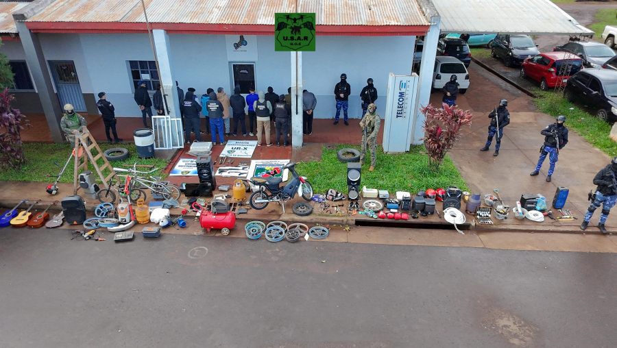 Golpe al crimen organizado: Doce detenidos, trece allanamientos y un arsenal decomisado por la Policía de Misiones en la ciudad de Posadas y la localidad de Garupá