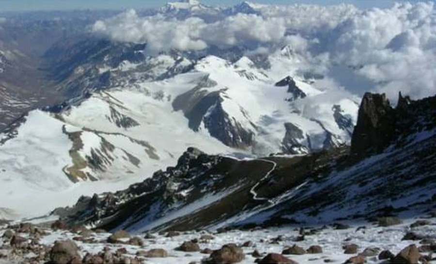 Dos andinistas extranjeros fueron internados en estado crítico tras accidentarse en el Aconcagua