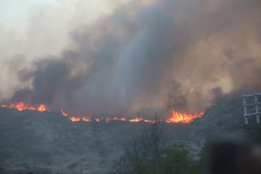 Córdoba: El fuego avanza sin control en Villa Carlos Paz y evacuan a los vecinos desesperadamente