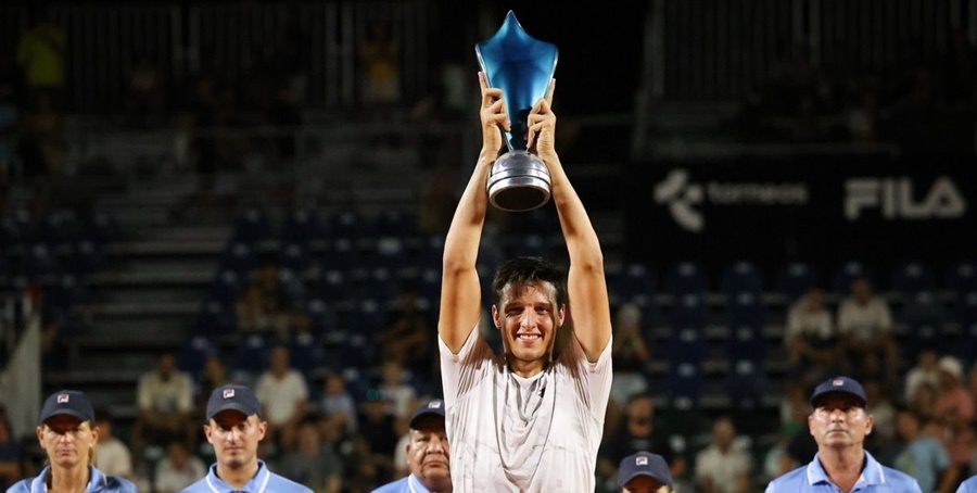 Tenis: Luciano Darderi superó a Facundo Bagnis 6-1 y 6-4 en la final del Córdoba Open