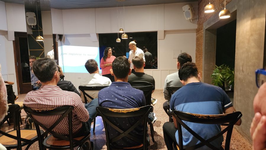 Apóstoles: Se llevó a cabo uan charla-capacitación "Impulsa tu Emprendimiento y Aprendé a como Registrar tu Marca"