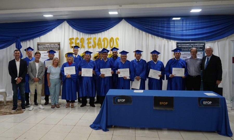 Diplomaturas Universitarias en Formación Teológica: Nuevos Egresados en Apóstoles