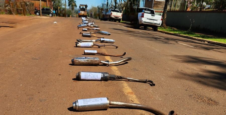 Compactaron más de 50 escapes pertenecientes a motocicletas que producían contaminación sonora, en el Municipio de Puerto Rico