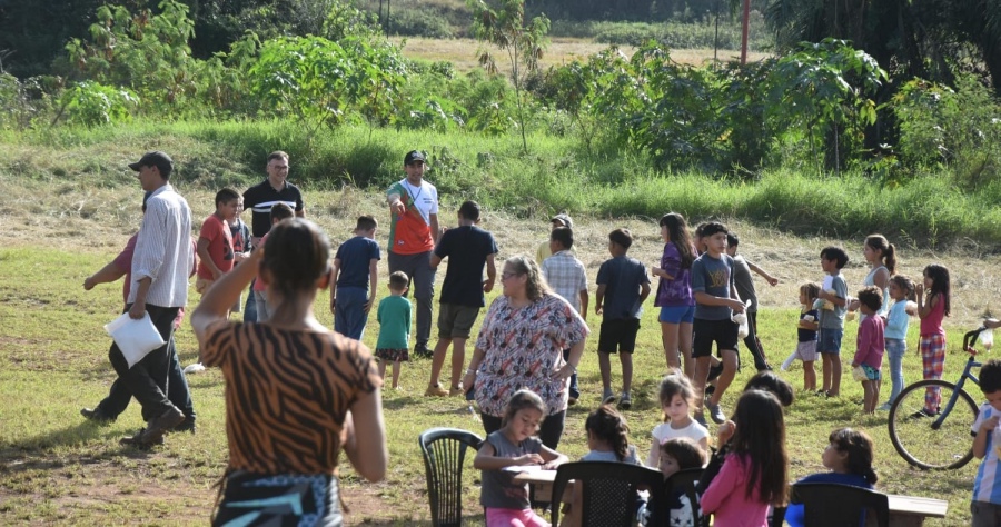 Apóstoles: Este fin de semana, los vecinos del Barrio Cantera, se vieron beneficiados con el Programa Municipal “Barrios Activos”, actividad que se lleva adelante con el fin de acercar y descentralizar todas las actividades del Municipio