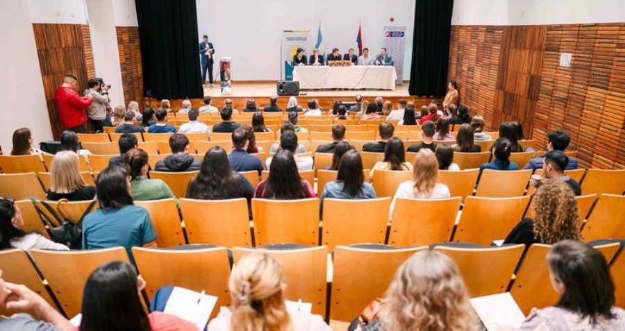 Posadas: Se realizó la tercera Jornada de Farmacéuticos Hospitalarios de Misiones y la primera Jornada Regional de la FEFARA