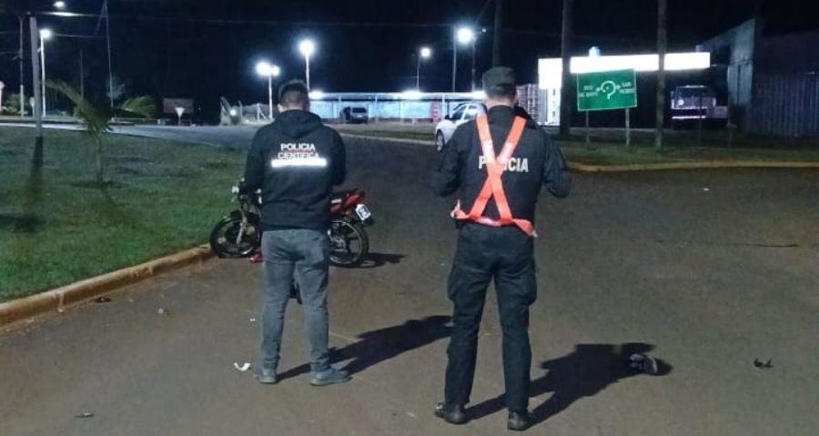 Motociclista de 28 años falleció tras despistar e impactar contra un árbol, fue sobre la Avenida Libertador, cerca de la rotonda acceso sur de la localidad misionera de San Vicente