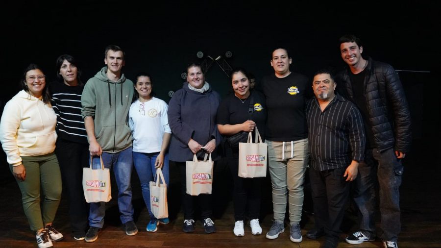 Apóstoles: Concurso "Dulce y Mate" en la Expo Dulce y Sabores, que buscaba promover la creatividad y la innovación en la elaboración de productos dulces y salados inspirados en la tradicional yerba mate