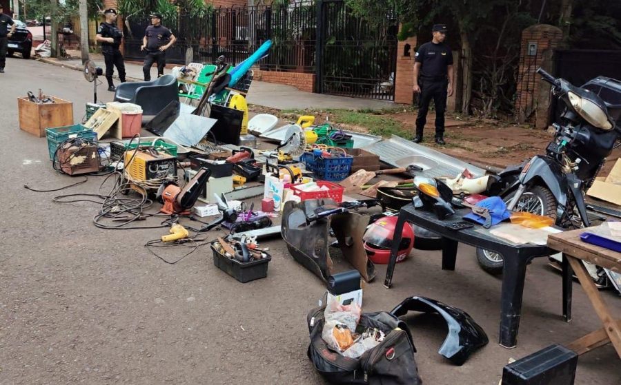 Misiones: Capturaron a cuatro integrantes de una banda dedicada al robo y desguace de motocicletas en la ciudad de Puerto Iguazú, tenían un taller clandestino