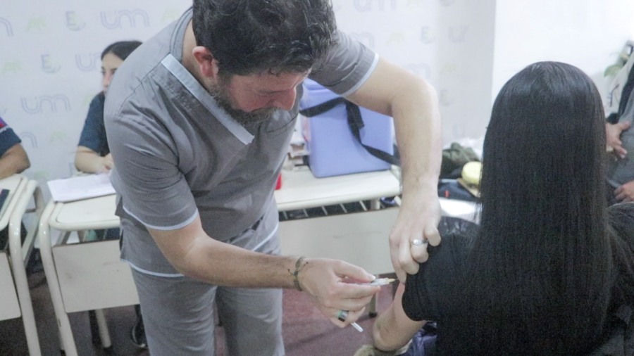 Parque de la Salud Misiones: La importancia de la vacunación contra el Dengue en el ámbito universitario