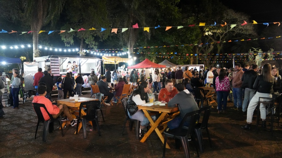 Éxito total de la Primer Burger Fest + Hoy Pinta VII en la ciudad misionera de Apóstoles