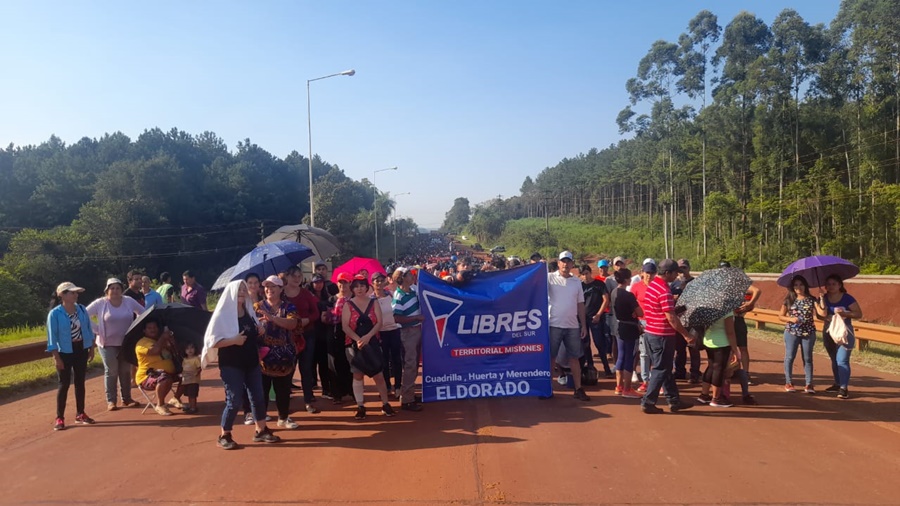 Fuertes protestas en Misiones por la suspensión de planes sociales