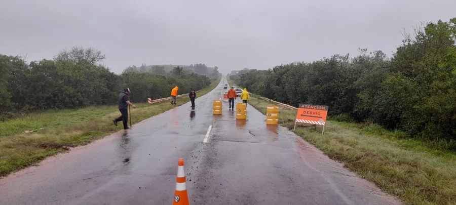 Ruta Provincial Nº 1 entre Apóstoles y Azara: Se trabaja en la reparación de una alcantarilla