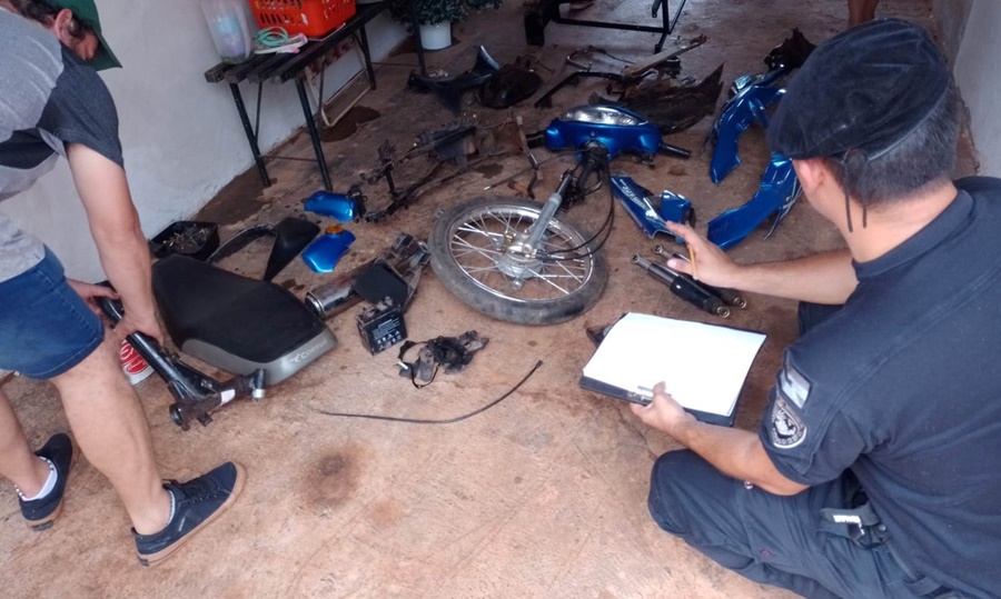 Apóstoles: Efectivos de la Unidad Regional VII lograron recuperar varios elementos robados de una vivienda, entre ellos una motocicleta