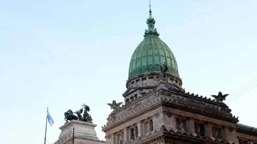 Adelanto del Presupuesto 2025: Gobierno Nacional prevé cerrar el año con el dólar a 1.016 pesos y la inflación por debajo del 130%, se anticipa el fin del Impuesto PAIS para el año que viene