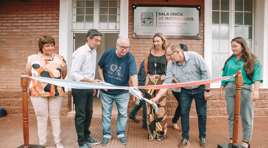 Posadas: Inauguraron la Sala Única de Matrimonios en la Ex Estación de Trenes del cuarto tramo de la Costanera