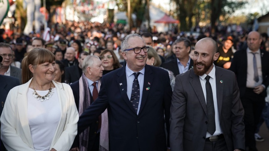 Misiones: El Gobernador Hugo Passalacqua inauguró oficialmente la 44° edición de la Fiesta Nacional del Inmigrante en la ciudad de Oberá