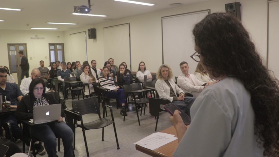 Posadas: El Hospital Dr. Ramón Madariaga fortalece la formación de médicos residentes en debates multidisciplinarios