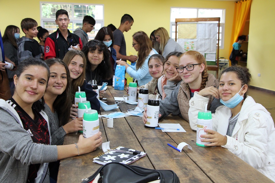 Convocatoria a empresas para participar de El Mate en la Escuela 2023