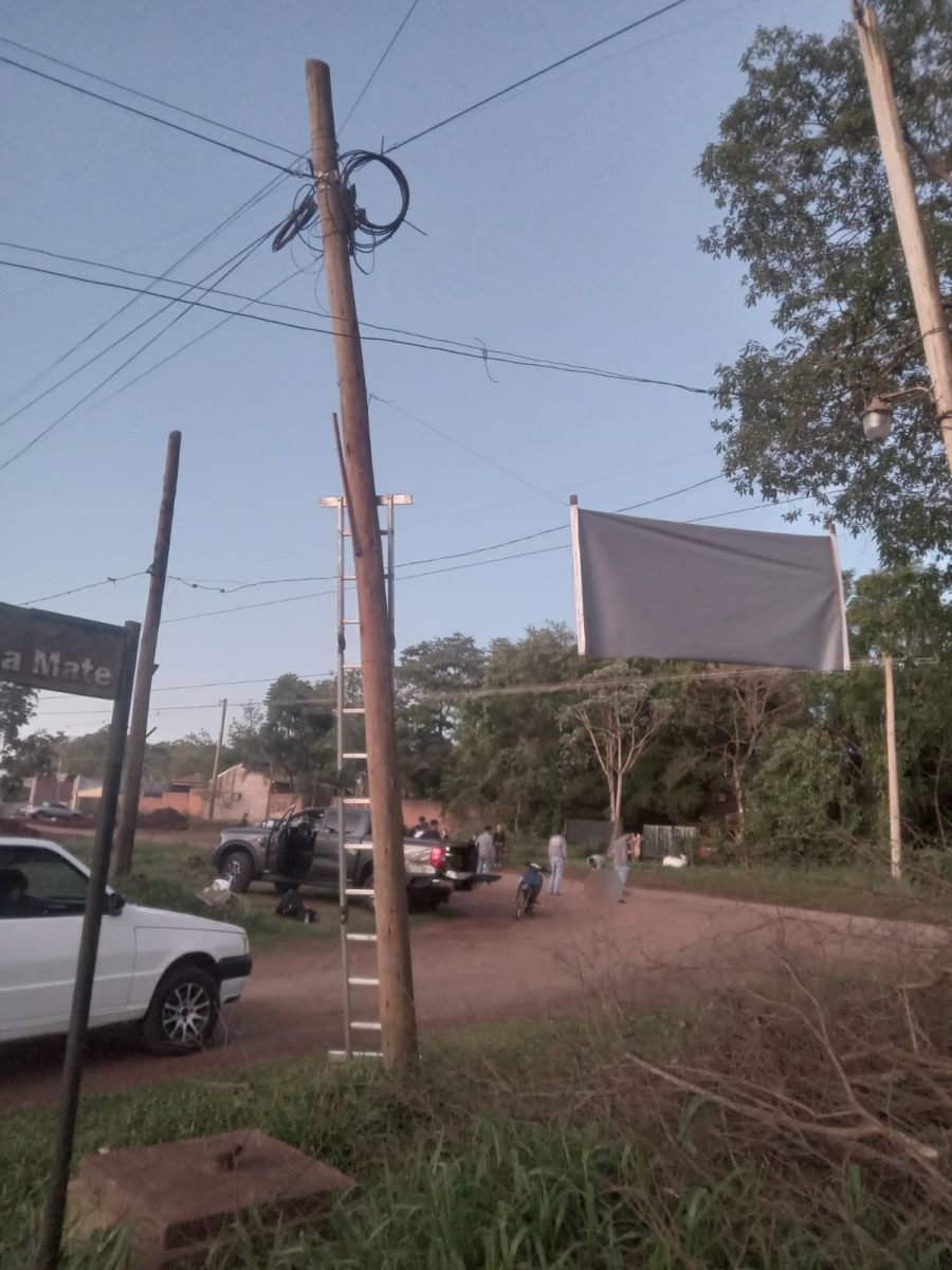 Puerto Iguazú: Operario de servicios de internet sufrió graves quemaduras al tocar cables de alta tensión