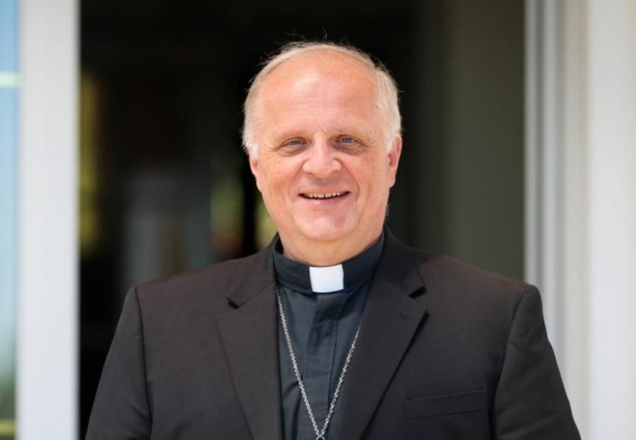 El nuevo Nuncio Apostólico expresó su deseo de fortalecer la unidad con la Iglesia Argentina