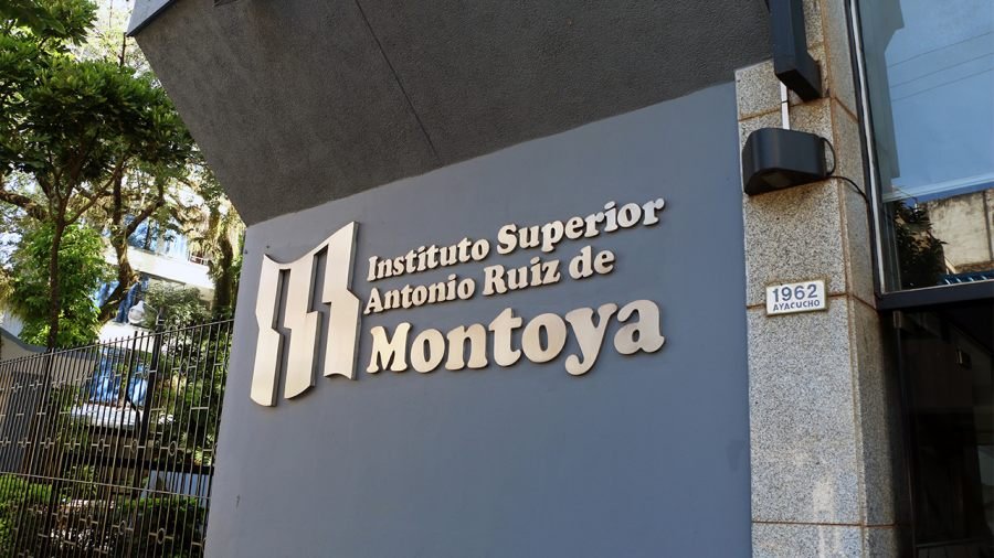 Posadas: El Instituto Superior Antonio Ruiz de Montoya emitió un comunicado sobre una denuncia que involucra a estudiantes de la institución
