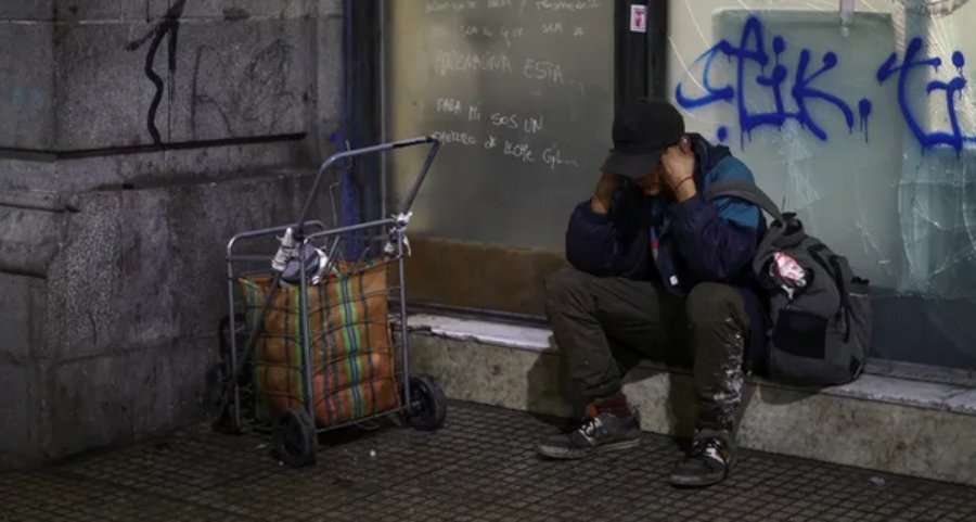 Observatorio de la Deuda Social: La pobreza bajó al 36,3% en el tercer trimestre, según la UCA