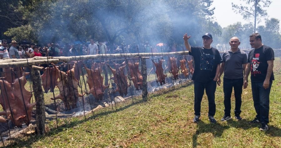 Misiones: Hugo Passalacqua y Oscar Herrera Ahuad acompañaron la 11° edición de la Fiesta Provincial del Lechón, que se desarrolló en el Campo Tere-jó, en la localidad de Bonpland