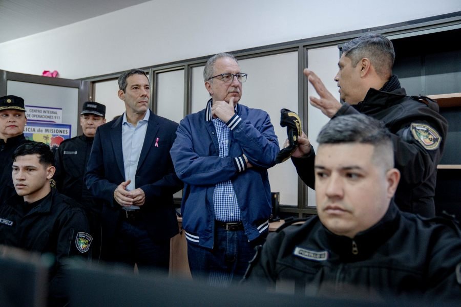 El Gobernador de Misiones Hugo Passalacqua supervisó el Nodo de Seguridad de San Isidro, un punto estratégico para la respuesta operativa en la ciudad de Posadas