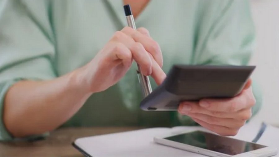 Vence el plazo el 5 de Febrero: Monotributo, además de los ingresos, ¿cuáles son los otros parámetros que definen la recategorización?