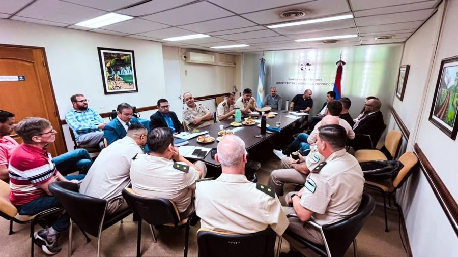 La provincia de Misiones reúne a Fuerzas Federales para abordar la escalada del contrabando de tabaco en la frontera norte