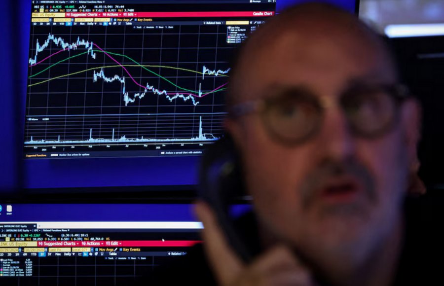 Mercados: Este lunes a primera hora, vuelven a subir los bonos soberanos y empujan al riesgo país debajo de los 600 puntos