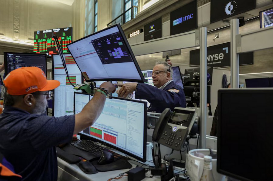 Mercados: Las acciones argentinas trepan hasta 10% en Wall Street y cae el riesgo país antes de la megalicitación del Tesoro