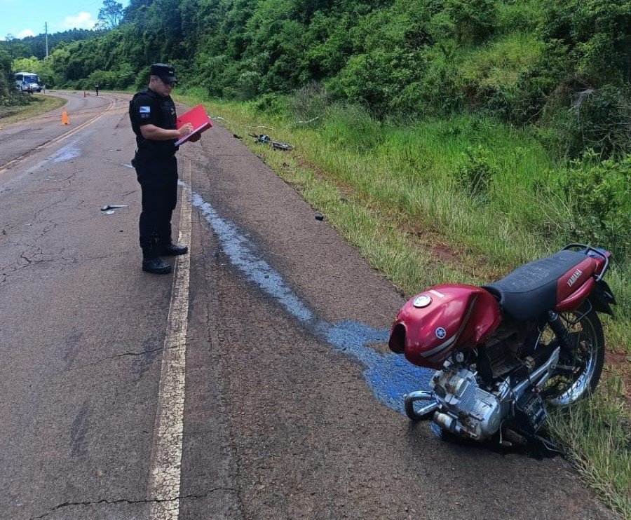 Colisión entre una motocicleta y una camioneta sobre la Ruta Provincial Nº 13, en la localidad de El Soberbio terminó con una víctima fatal