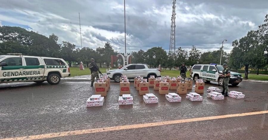 Vehículo robado era utilizado para transportar cigarrillos de contrabando