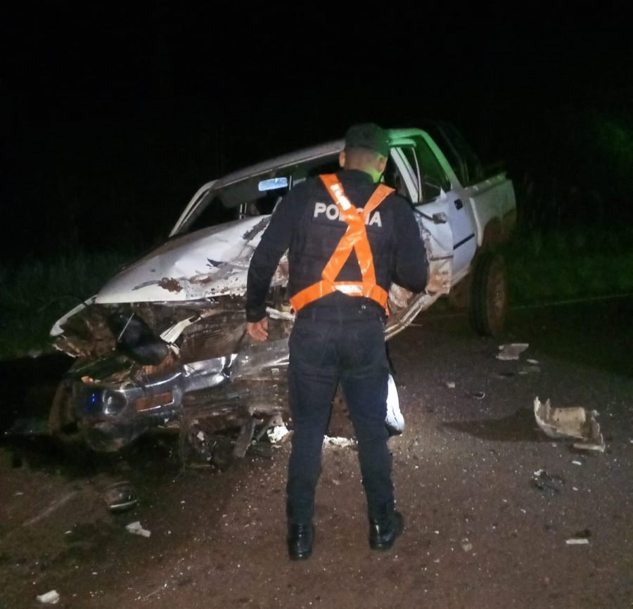 Dos de Mayo: Un hombre de 63 años resultó lesionado tras un choque entre una camioneta y un camión en la Ruta Provincial N° 211