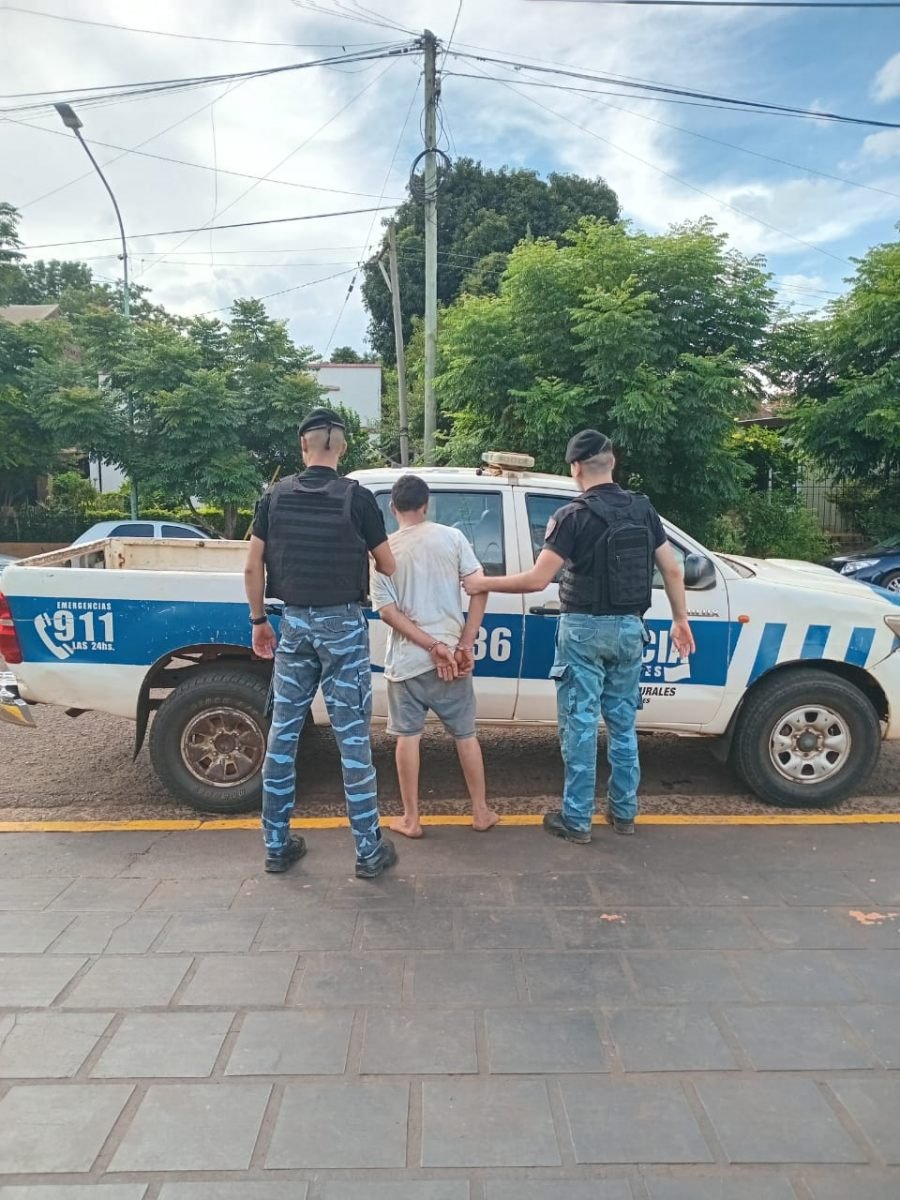 Apóstoles: Un individuo de 34 años, amenazó con un cuchillo a su madre de 78 años, quiso resistirse a una patrulla policial y terminó preso