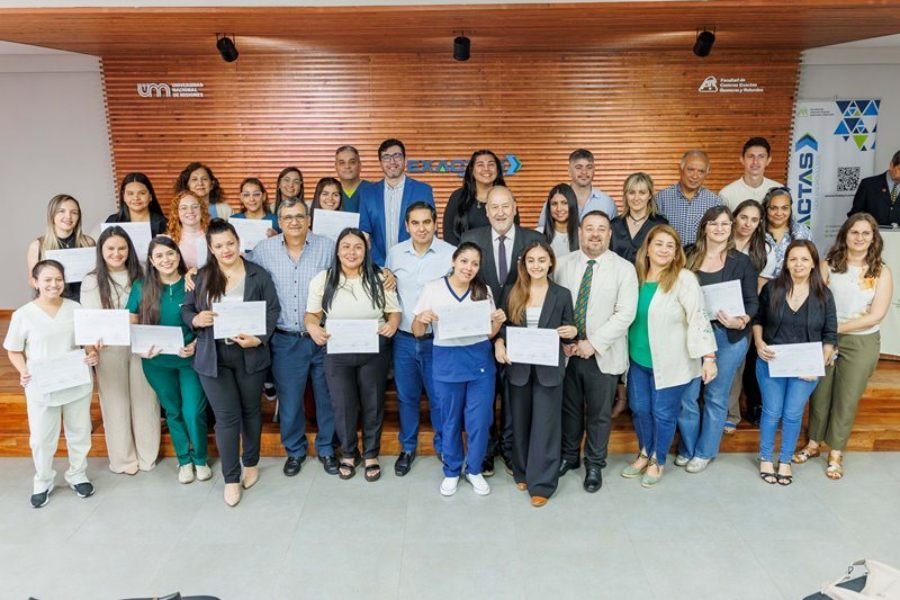 Ministerio de Salud Pública y la Universidad Nacional de Misiones, certificaron a nuevos residentes en áreas estratégicas