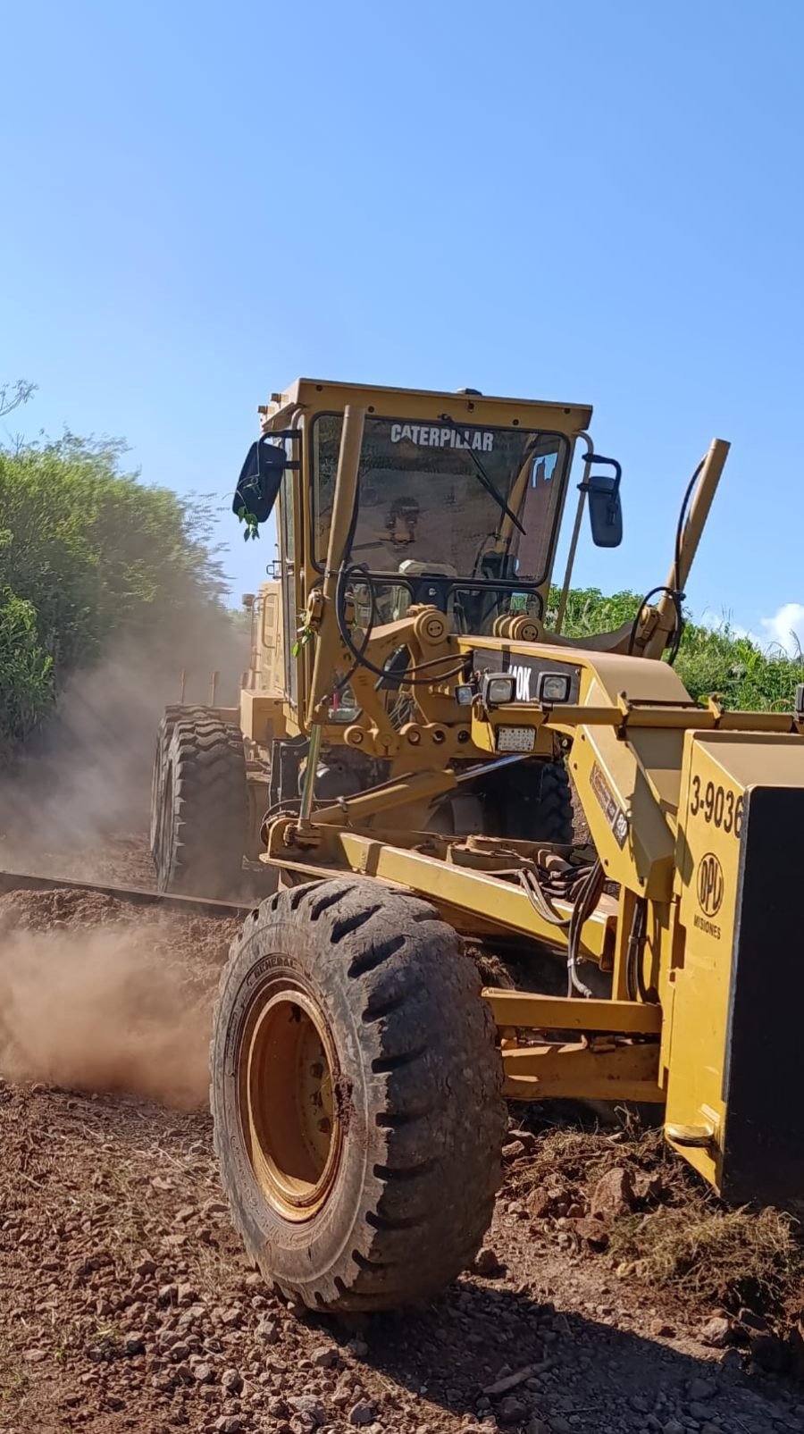 Misiones: La DPV hace mejoras de caminos en la Colonia Espejón del Municipio de 25 de Mayo