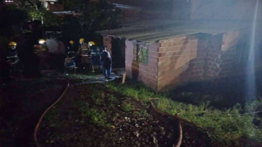 Misiones: Bomberos sofocaron un principio de incendio de una vivienda en la localidad de Puerto Rico, no hubo personas lesionadas