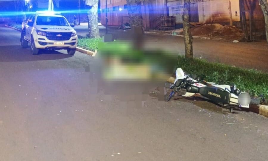Misiones: Falleció motociclista de nacionalidad colombiana tras despistar y caer sobre la cinta asfáltica en la localidad de Wanda